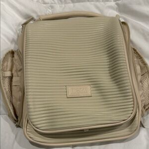 DEZI Beige toiletries bag